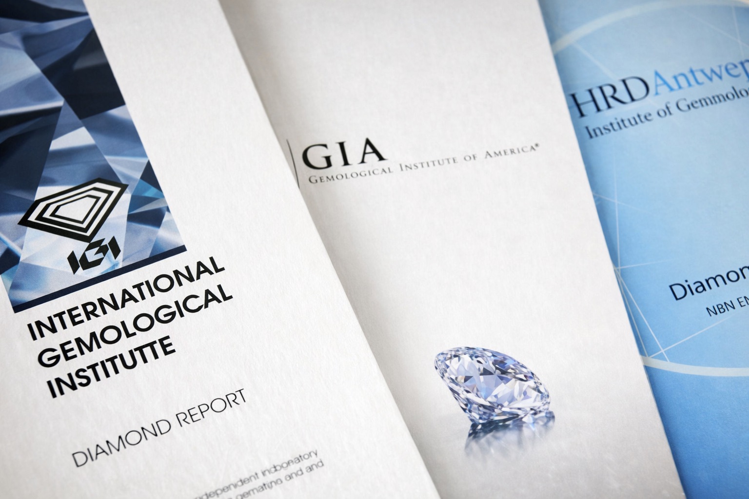 Certificat GIA diamant — expertise gemmologique professionnelle